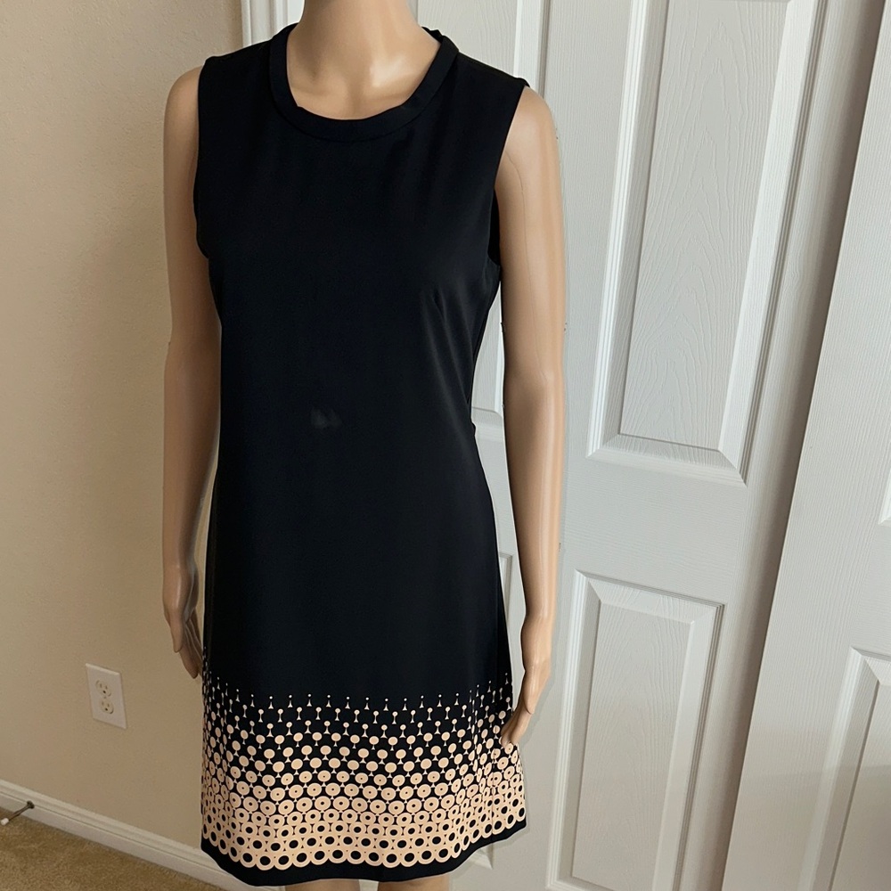 NWT TAHARY Black Omega Dress with Zipper Detail Sz 2. - Picture 2 of 16